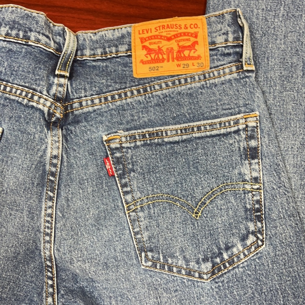 Levi’s 502 - Picture 4 of 6
